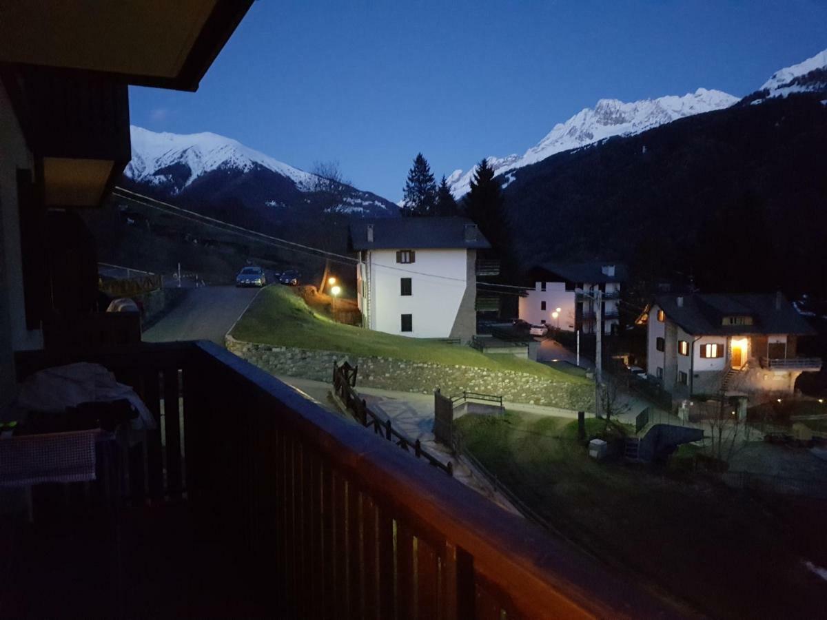 Appartamento Rustico Temù Esterno foto